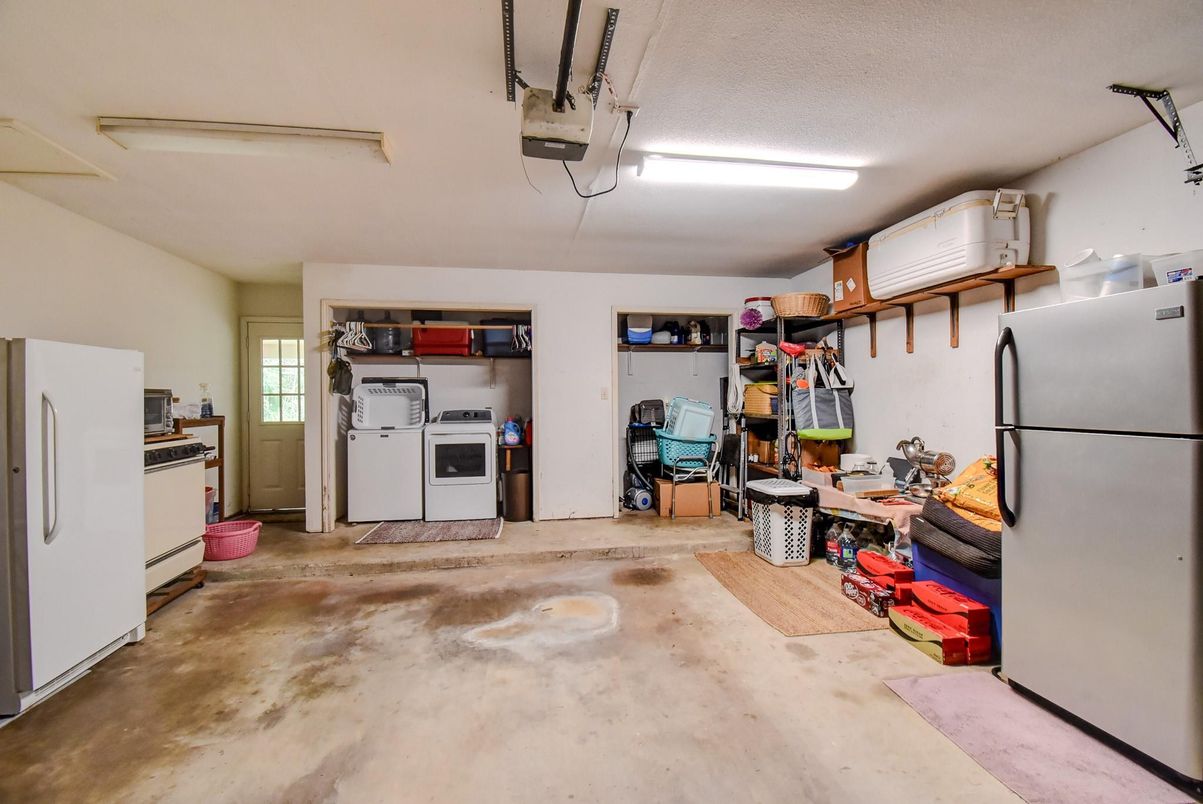 Garage, Interior, Washer