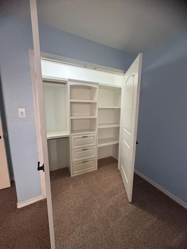 Interior, Walk-in Closets