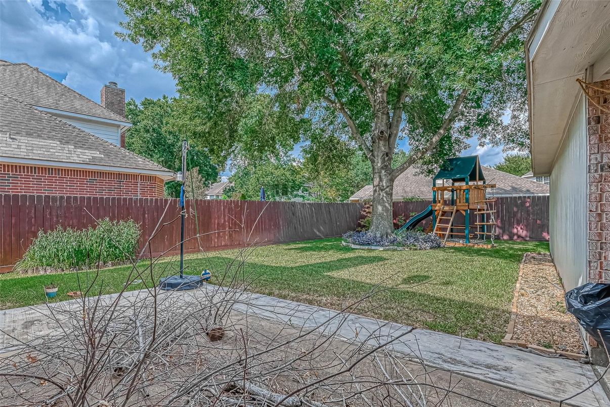 Backyard, Exterior, Playground