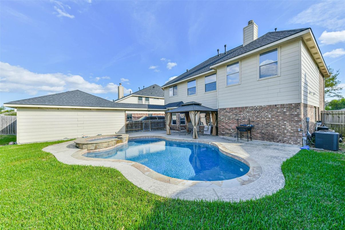 Backyard, Exterior, Pool