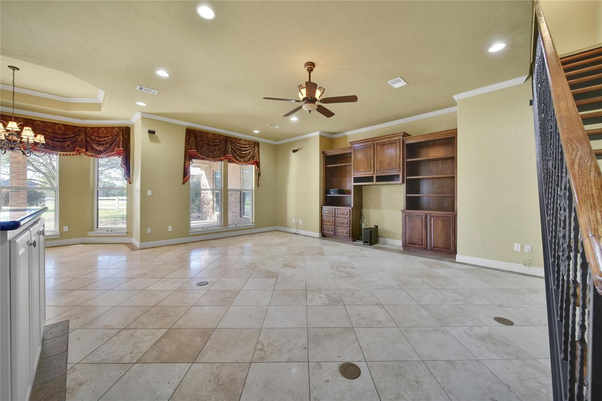 Chandelier, Empty room, Interior, Recessed Lighting