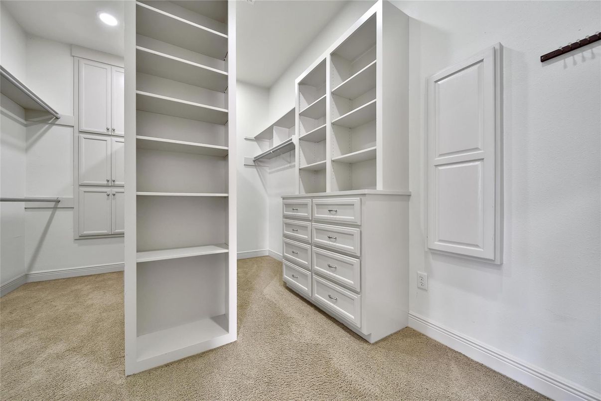 Interior, Recessed Lighting, Walk-in Closets