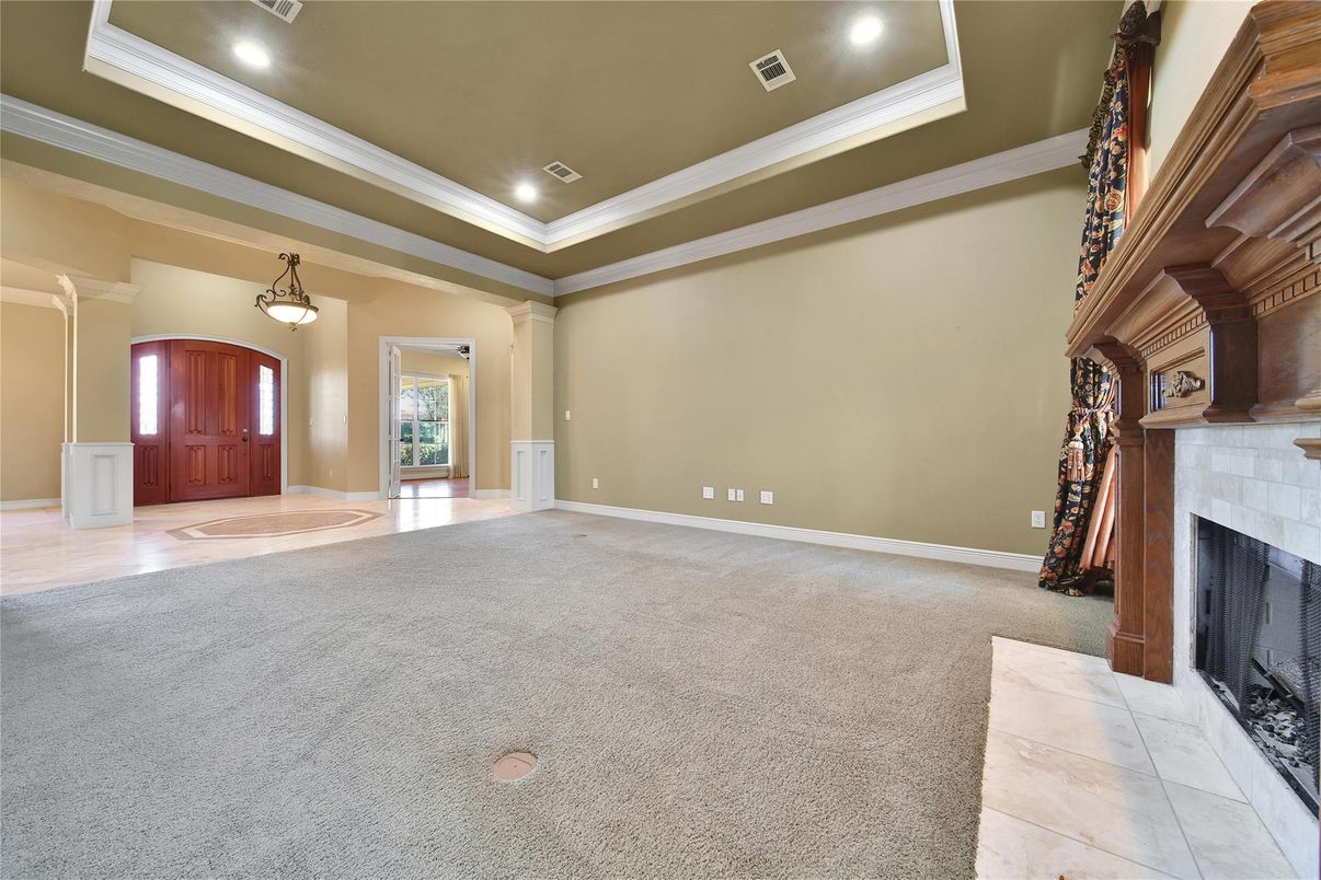 Empty room, Fireplace, Interior, Pendant Lights, Recessed Lighting