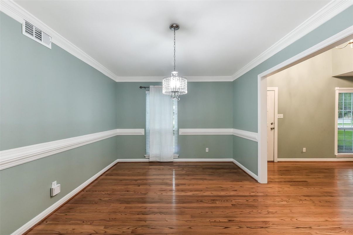 Chandelier, Empty room, Interior, Wood Texture Flooring
