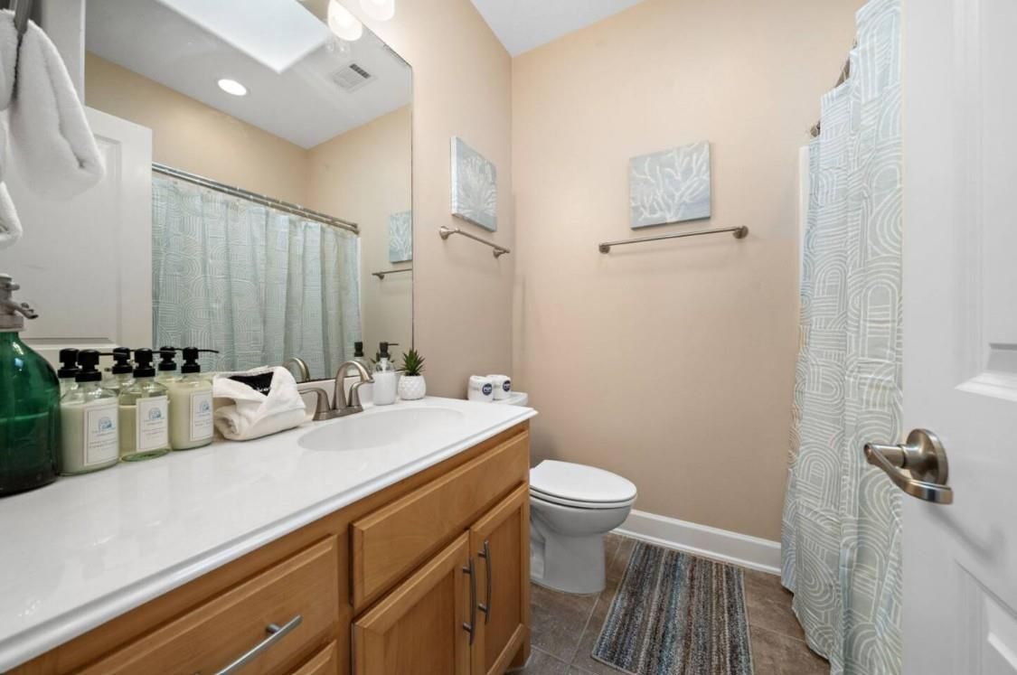 Bathroom, Interior, Recessed Lighting