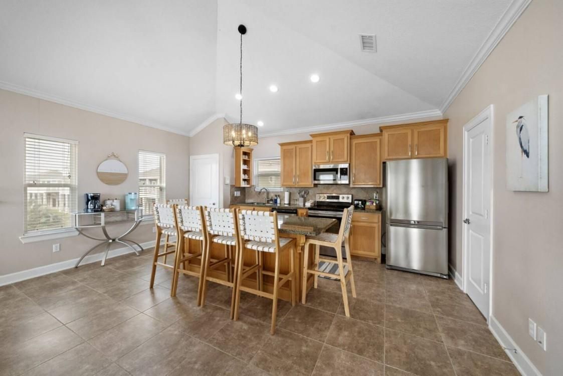 Interior, Kitchen, Pendant Lights, Recessed Lighting, Stainless Steel Appliances