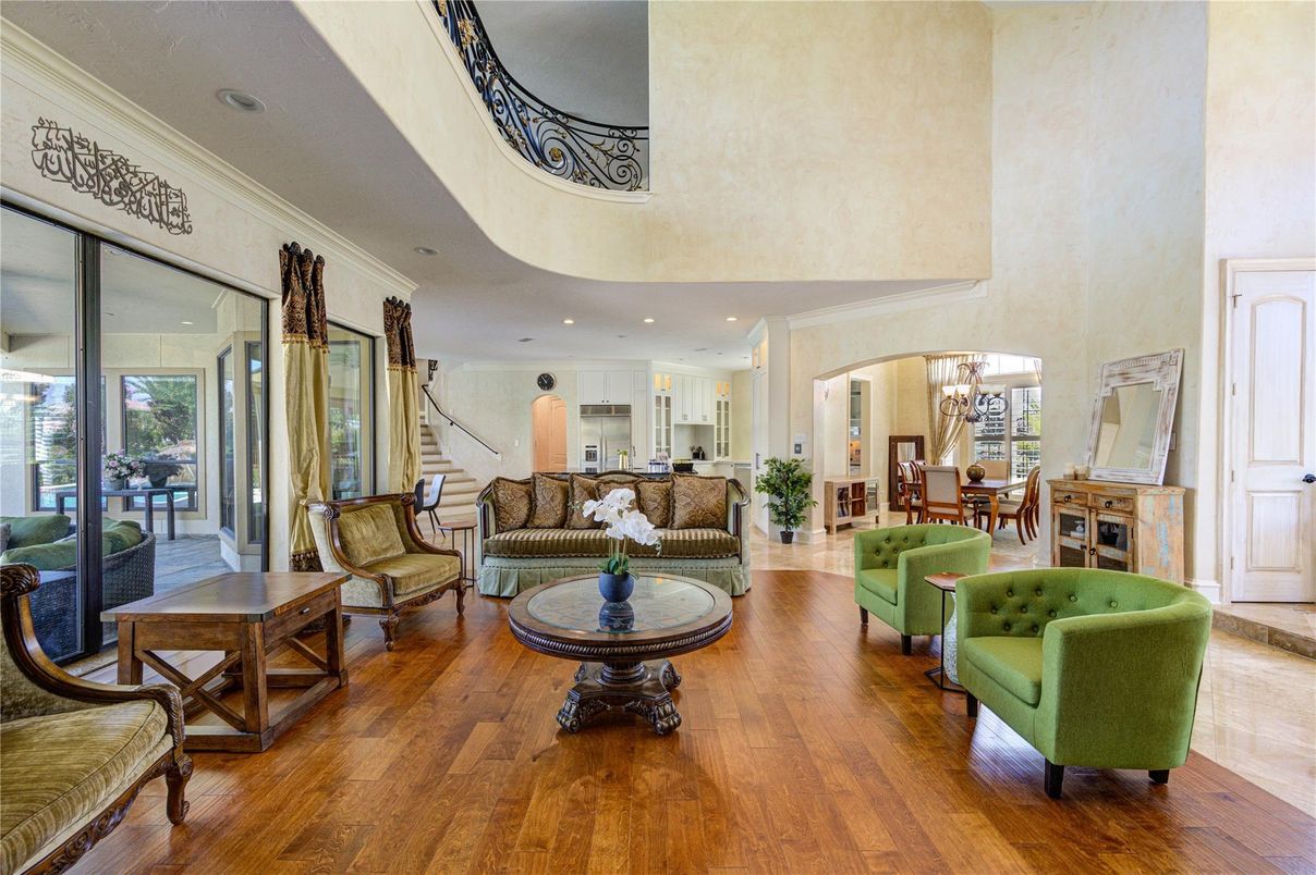 Chandelier, Dining room, Interior, Kitchen, Living room, Recessed Lighting, Wood Texture Flooring