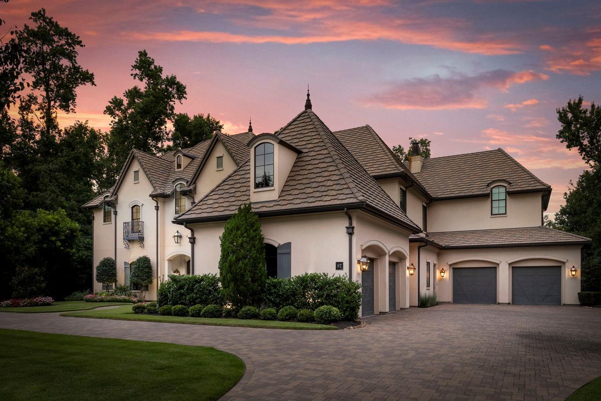 Attached, Exterior, Facade, French Provincial