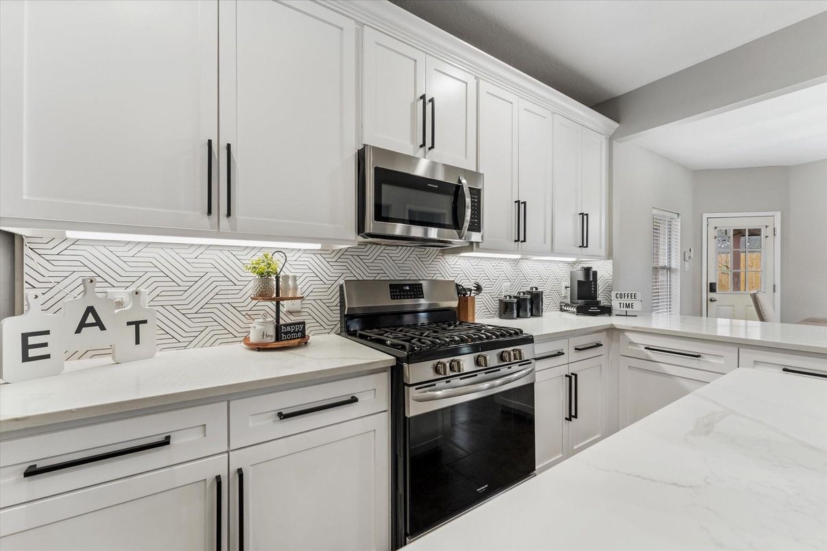 Interior, Kitchen, Stainless Steel Appliances