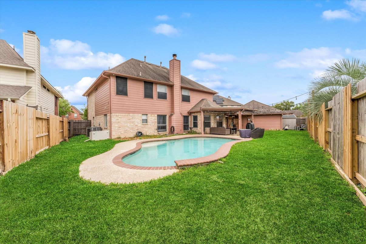 Backyard, Exterior, Pool