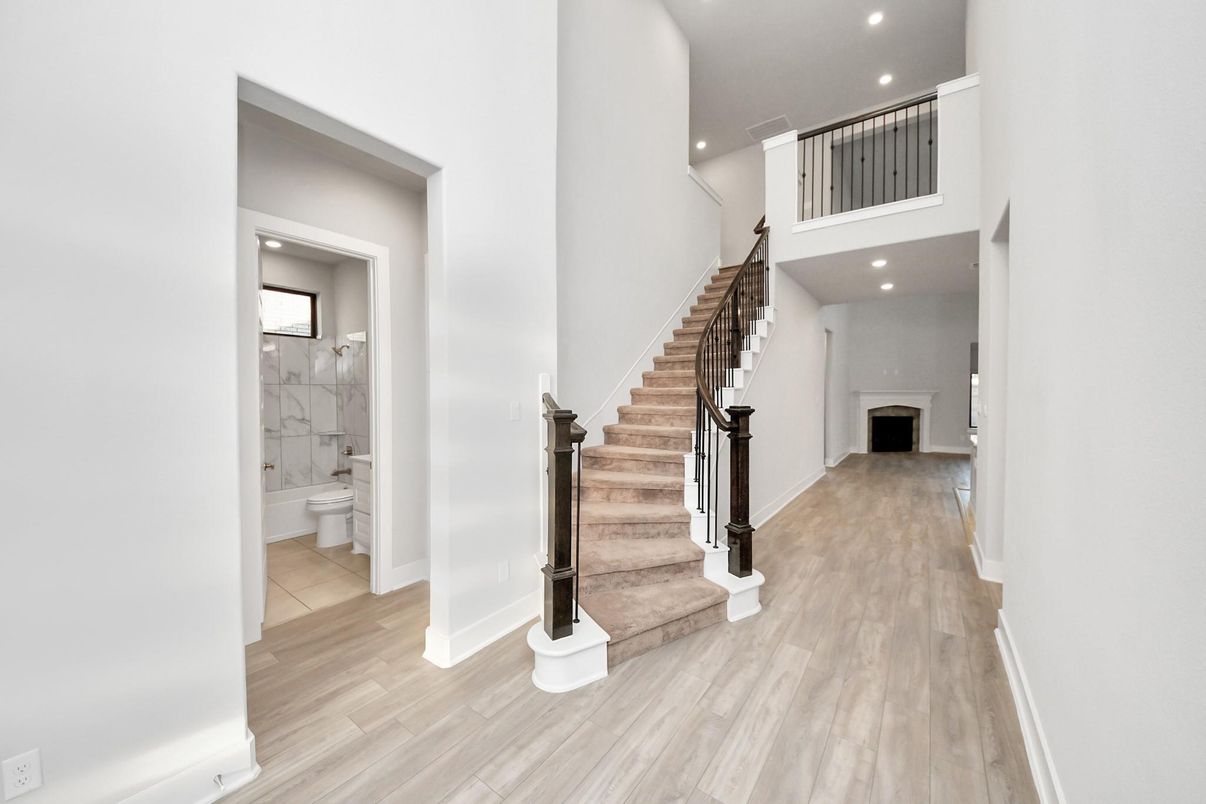 Bathroom, Interior, Recessed Lighting, Wood Texture Flooring