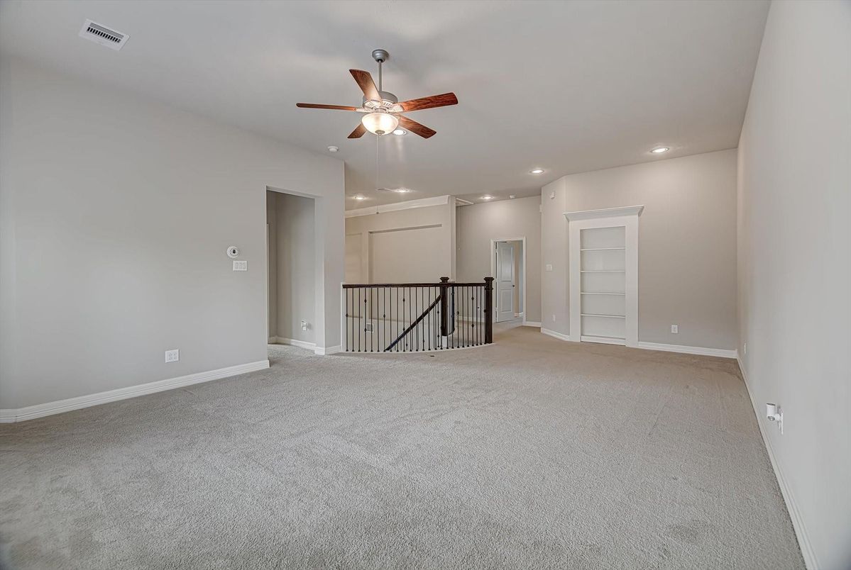Empty room, Interior, Recessed Lighting
