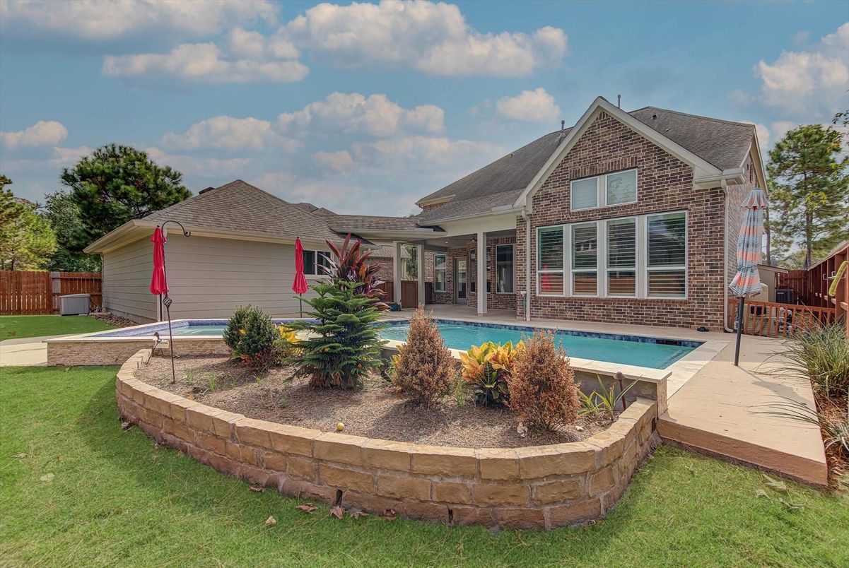 Detached Garage, Exterior, Pool