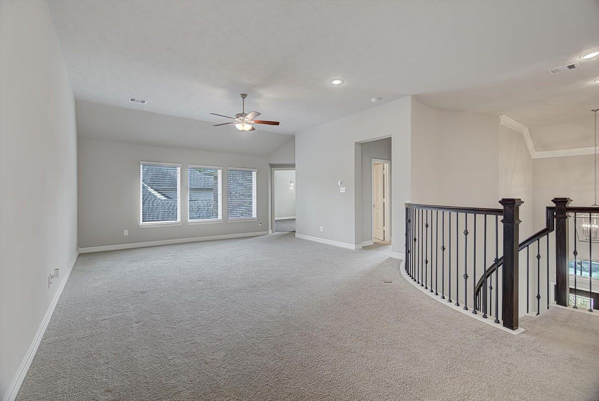 Empty room, Interior, Recessed Lighting