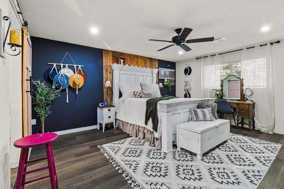 Bedroom, Interior, Recessed Lighting, Wood Texture Flooring