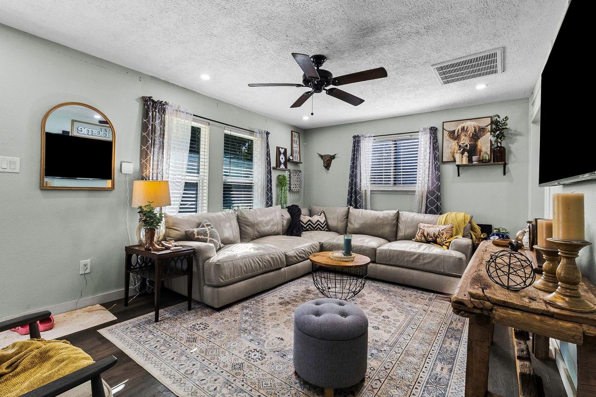 Interior, Living room, Recessed Lighting, Wood Texture Flooring