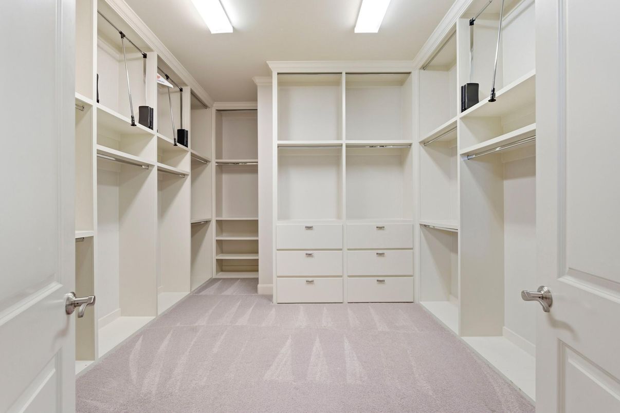 Interior, Recessed Lighting, Walk-in Closets