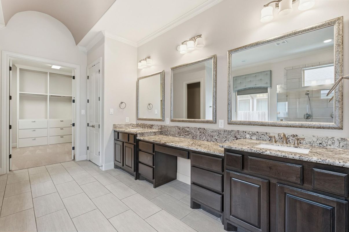 Bathroom, Dual Sink Vanities, Interior