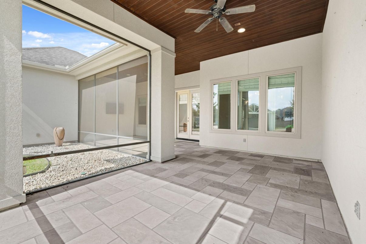 Empty room, Interior, Recessed Lighting, Sun Room