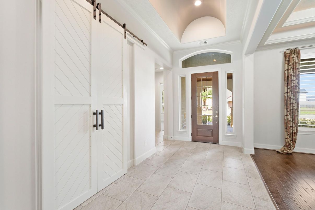 Interior, Recessed Lighting, Wood Texture Flooring