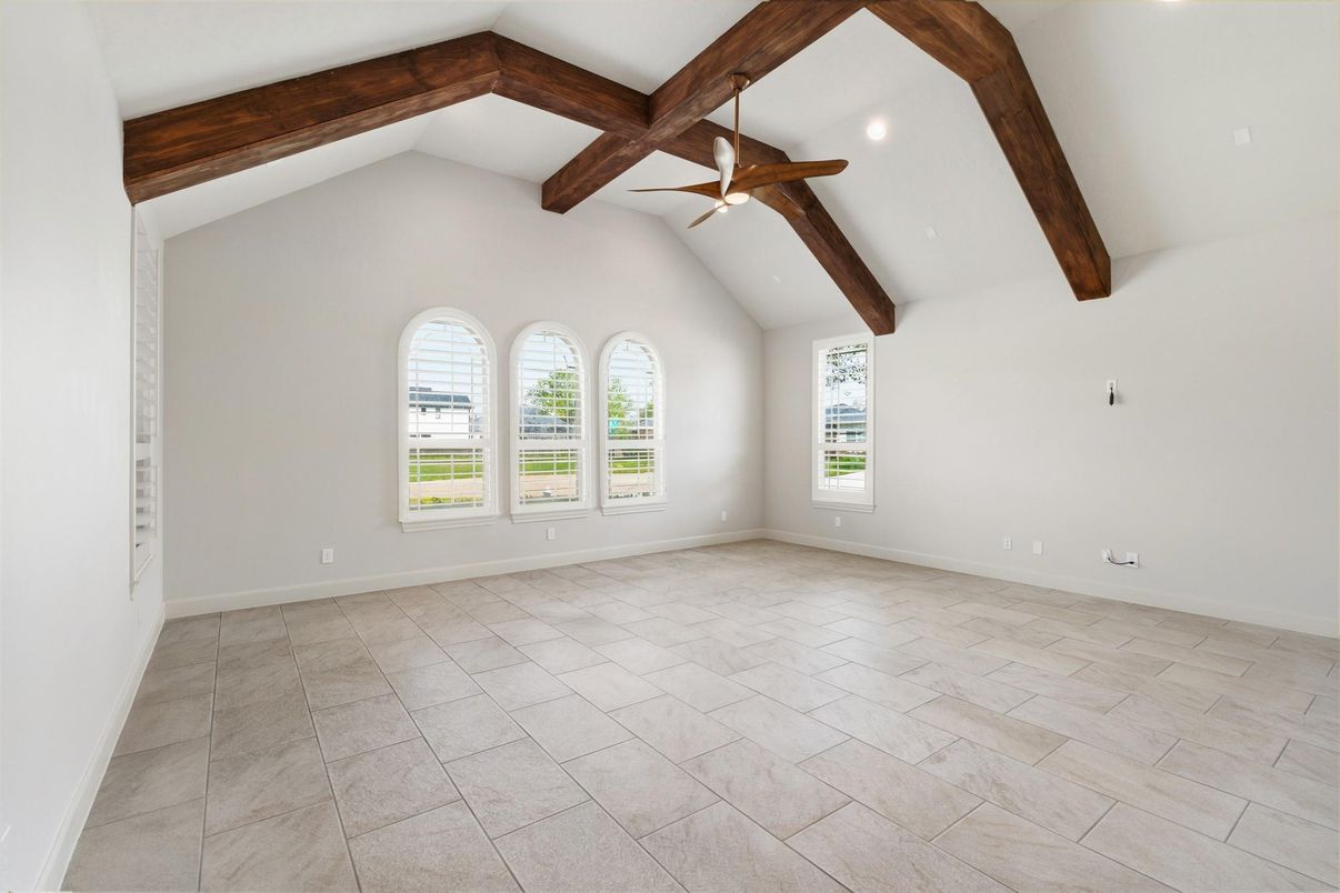Empty room, Interior, Recessed Lighting, Wooden Beams