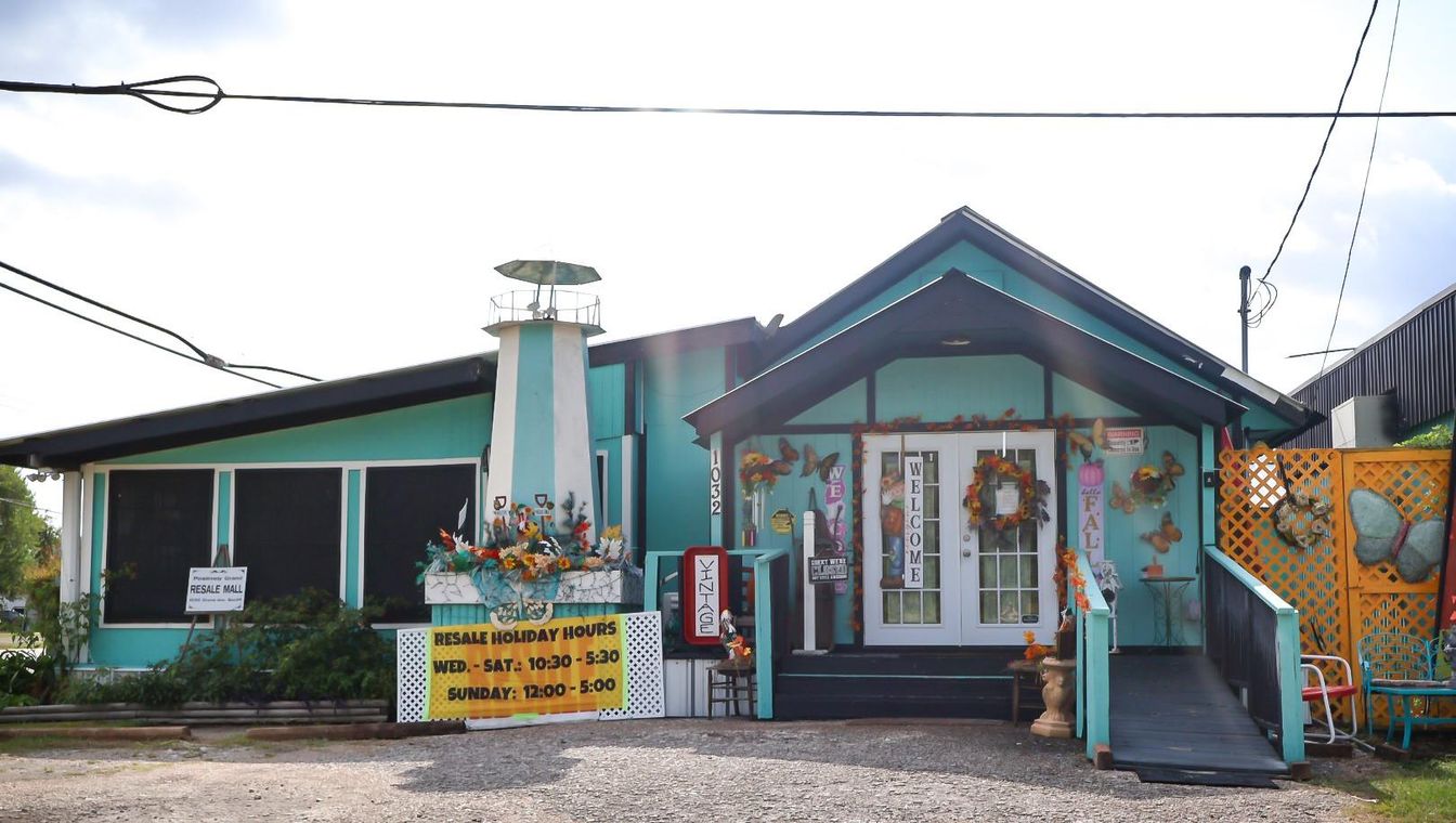 Exterior, Facade, None