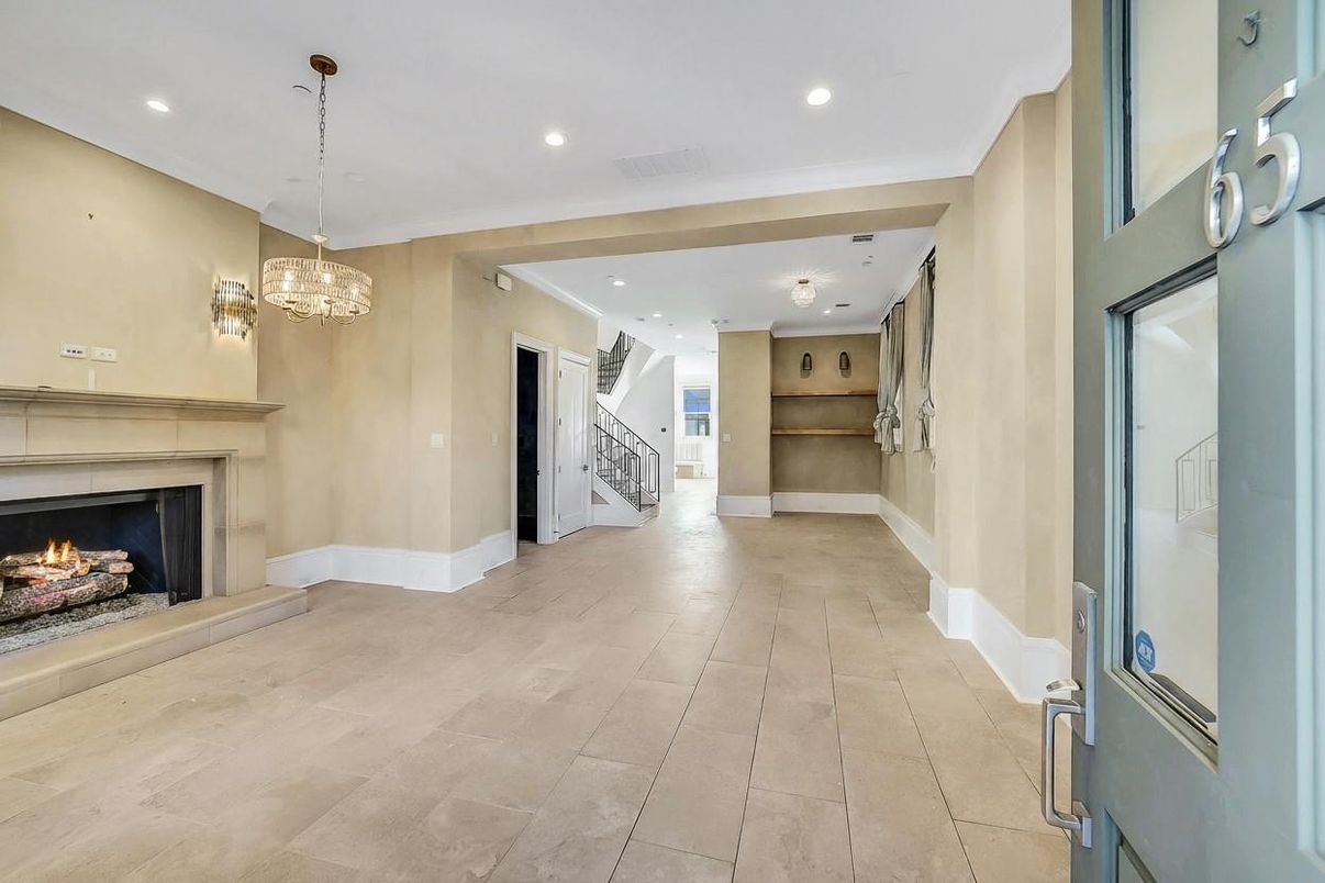 Chandelier, Fireplace, Interior, Recessed Lighting