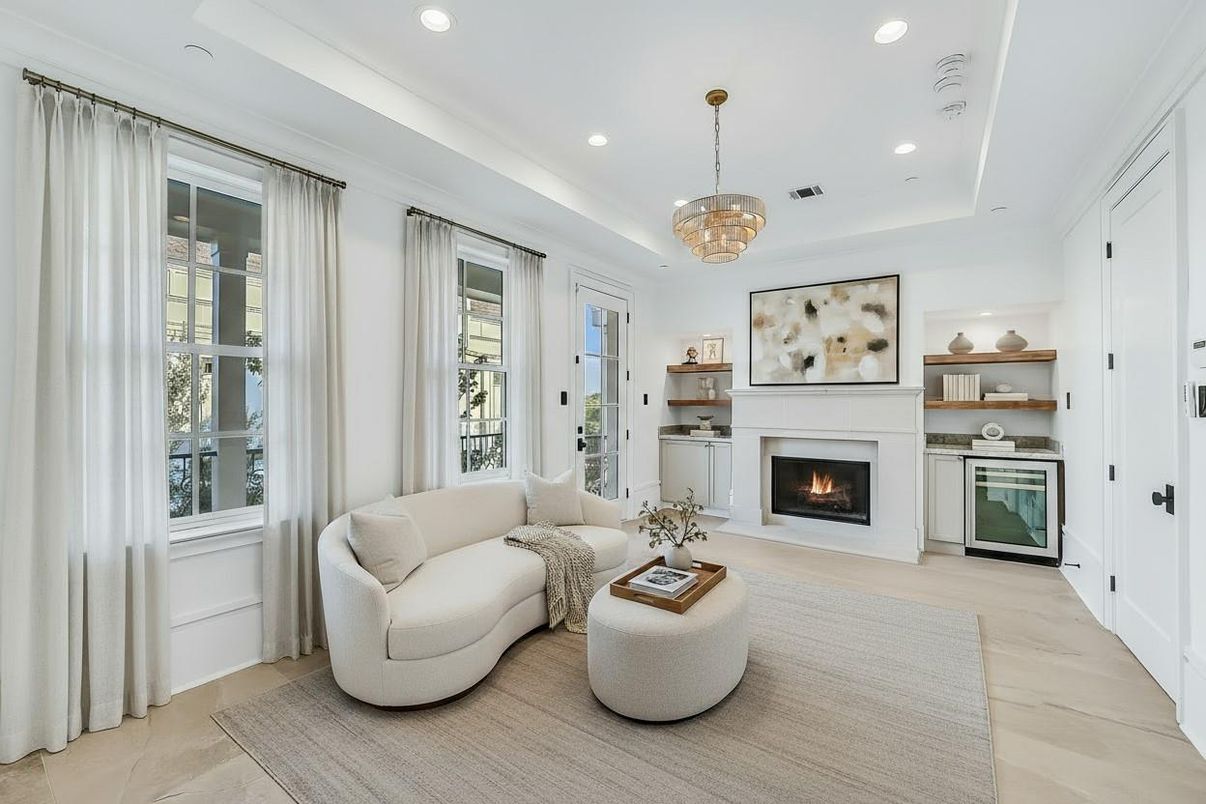 Fireplace, Interior, Living room, Pendant Lights, Recessed Lighting