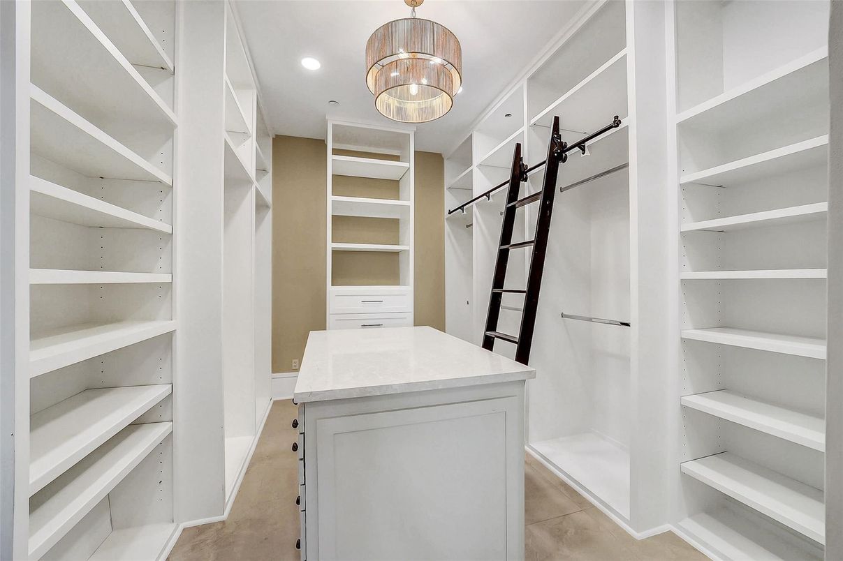 Chandelier, Interior, Recessed Lighting, Walk-in Closets