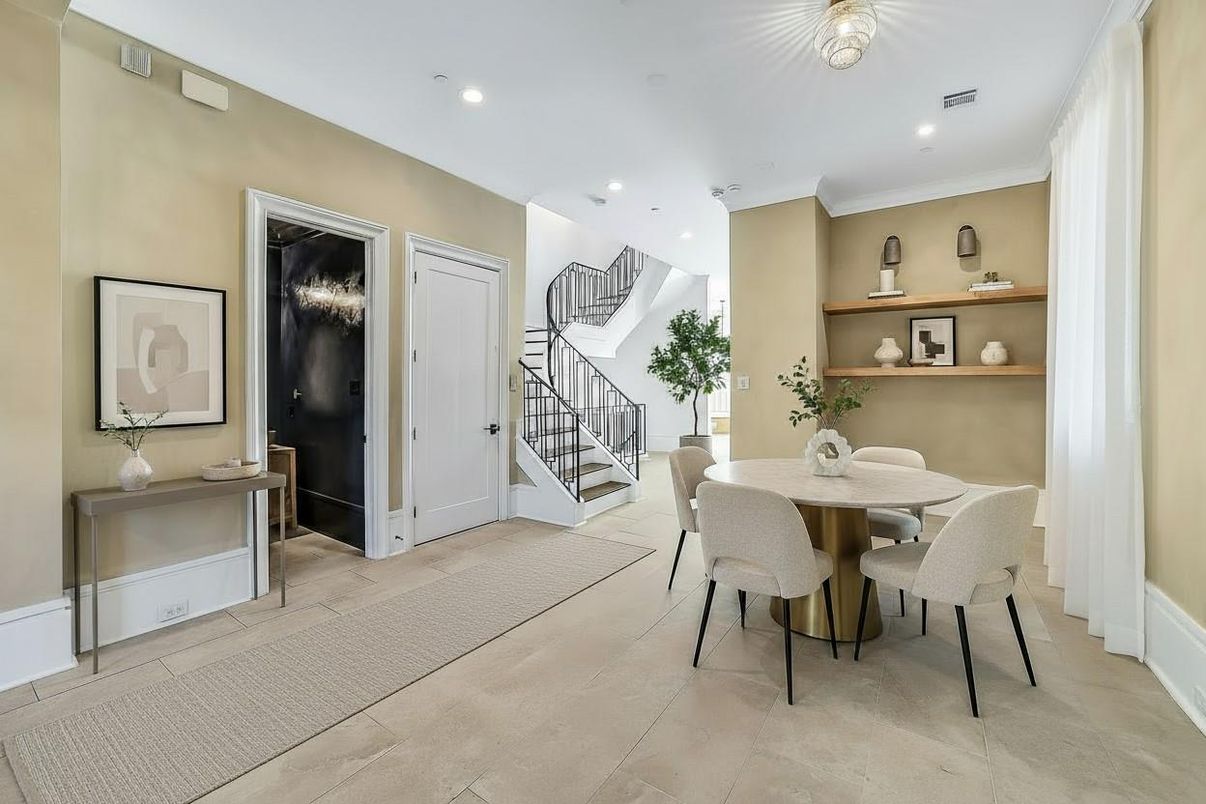 Dining room, Interior, Recessed Lighting