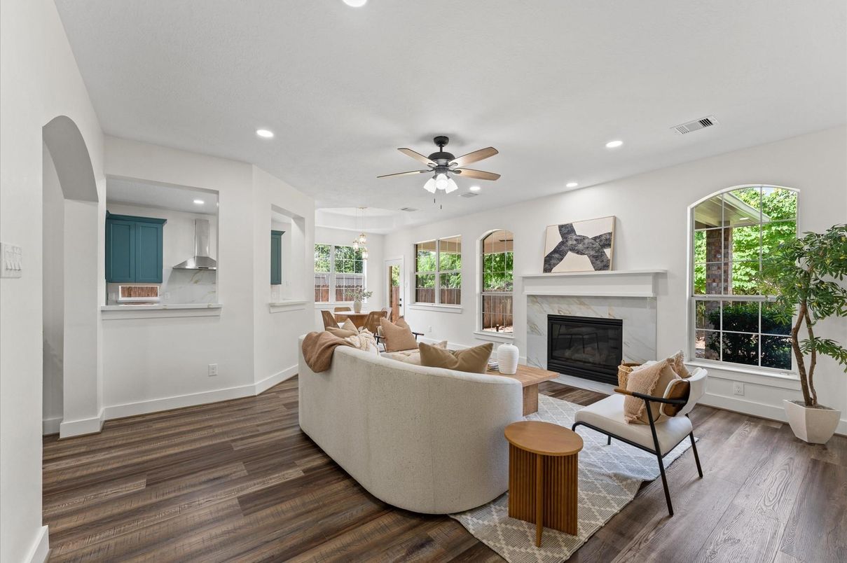 Fireplace, Interior, Living room, Pendant Lights, Recessed Lighting, Wood Texture Flooring