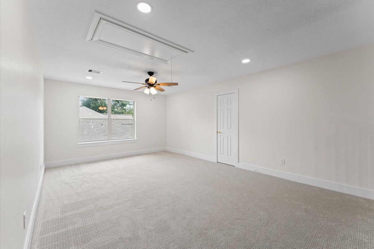 Empty room, Interior, Recessed Lighting