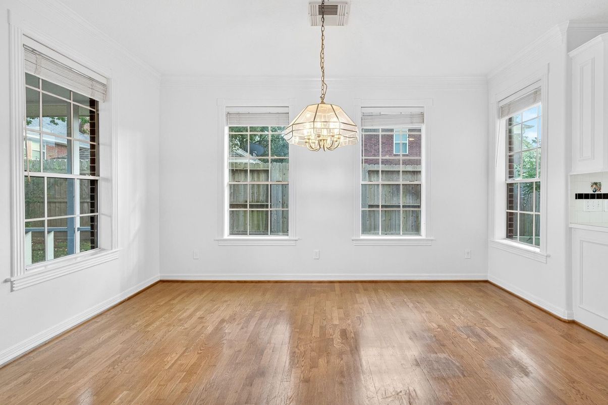 Empty room, Interior, Pendant Lights, Wood Texture Flooring