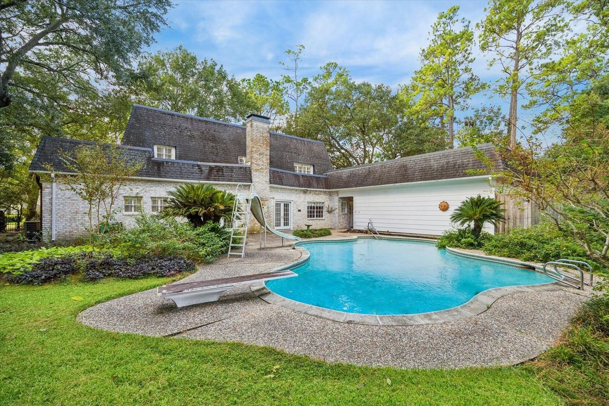 Backyard, Exterior, Pool