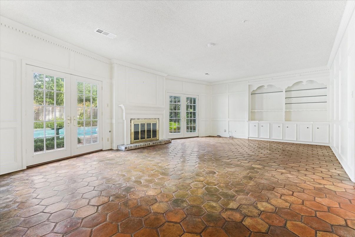 Empty room, Fireplace, Interior