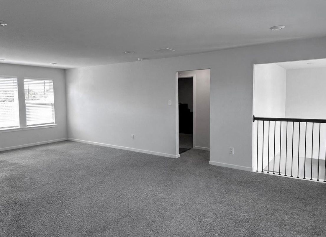 Empty room, Interior, Recessed Lighting