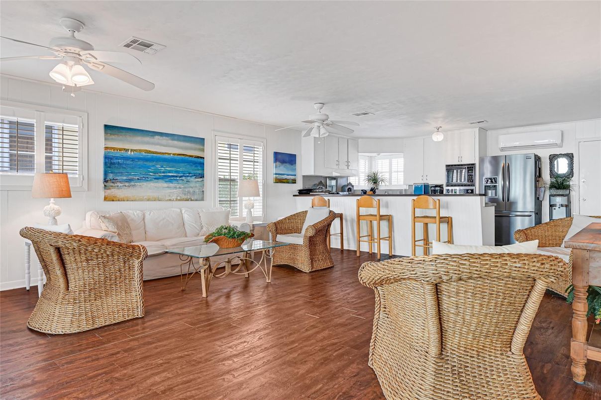 Dining room, Interior, Kitchen, Living room, Stainless Steel Appliances, Wood Texture Flooring