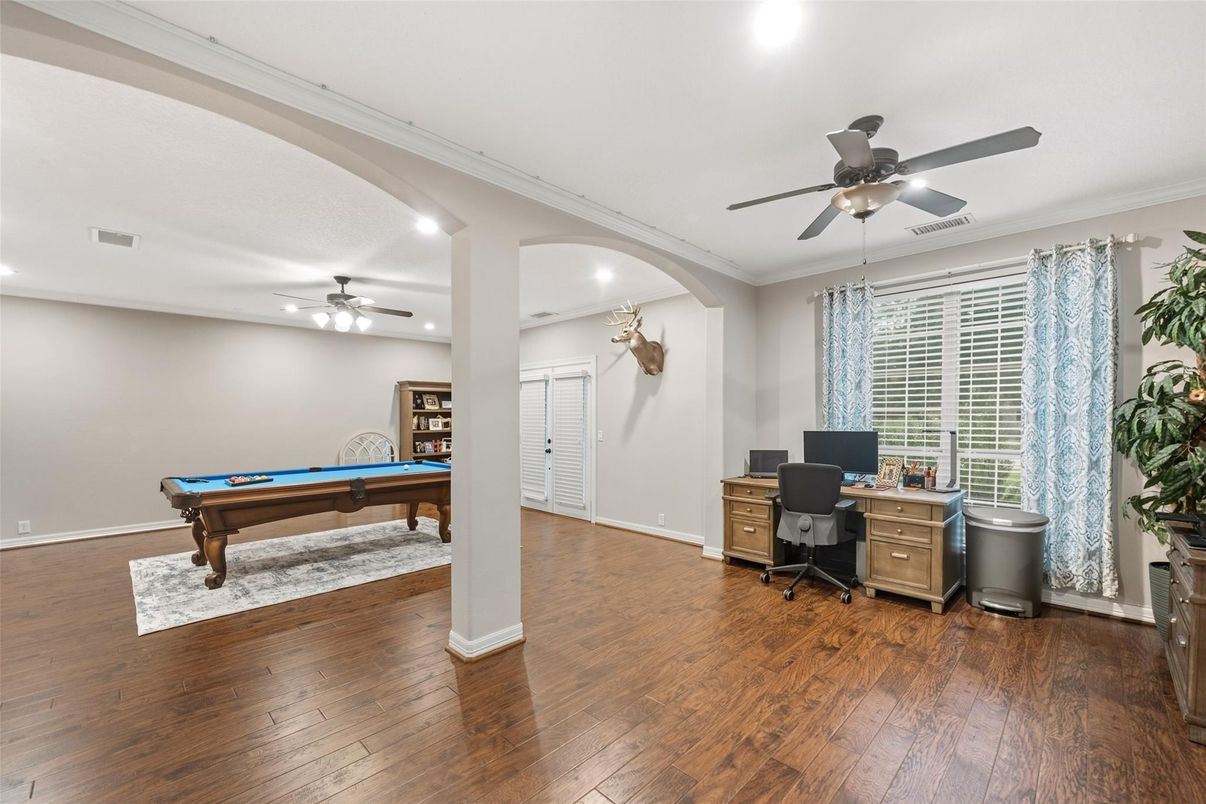 Billiard Table, Game Room, Home Office, Interior, Recessed Lighting, Wood Texture Flooring