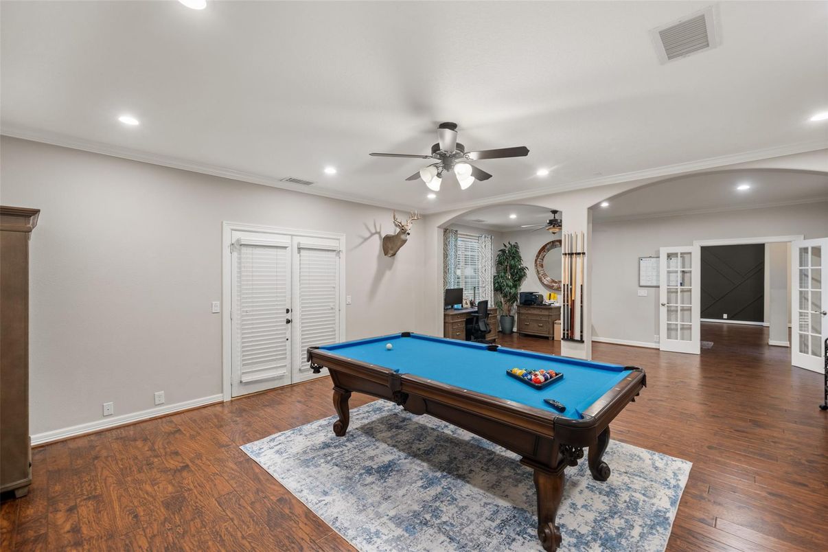 Billiard Table, Game Room, Interior, Recessed Lighting, Wood Texture Flooring