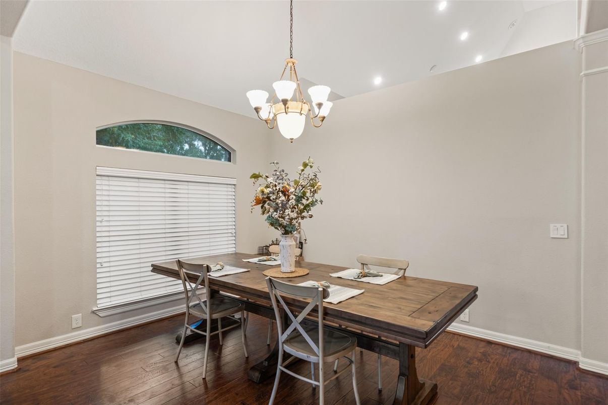 Chandelier, Dining room, Interior, Recessed Lighting, Wood Texture Flooring