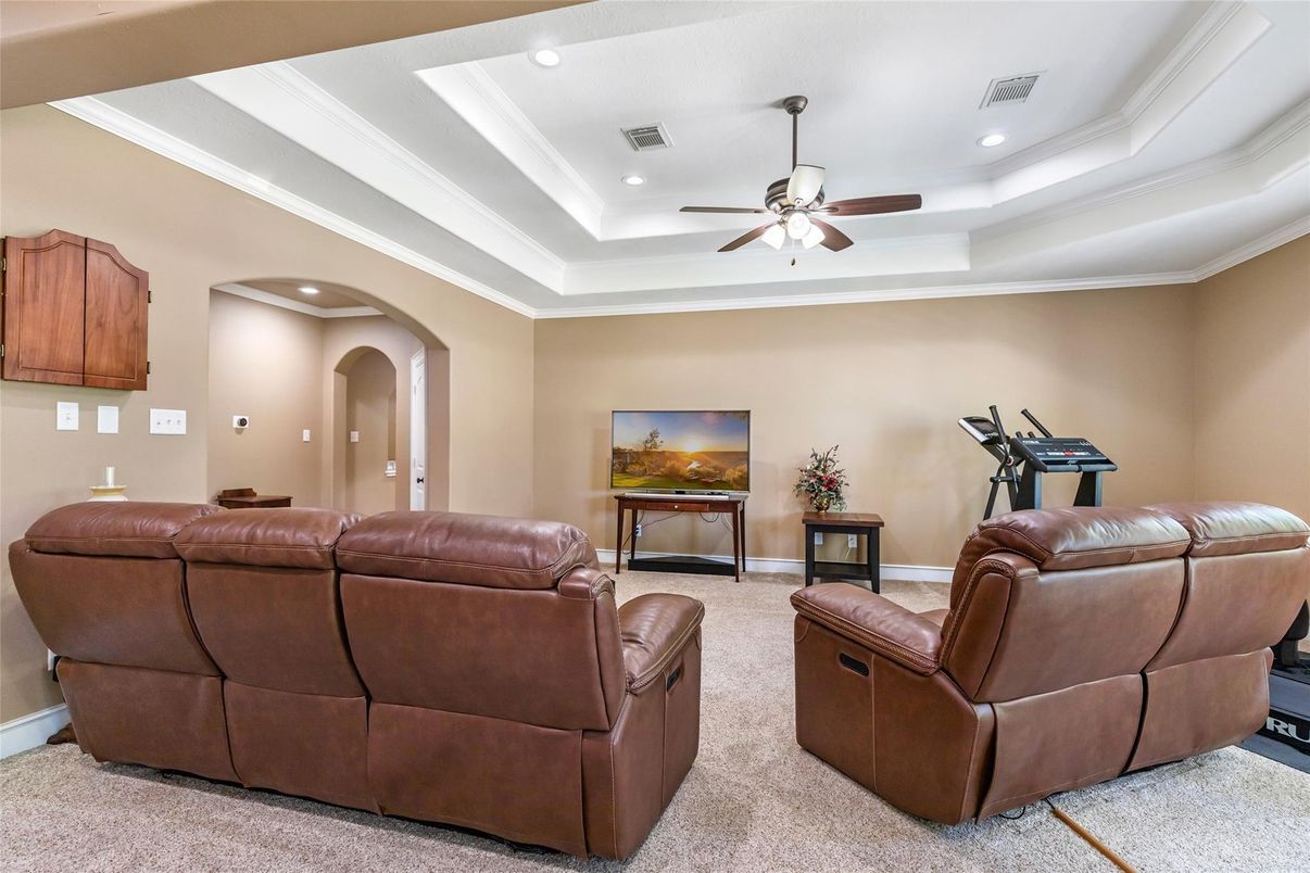 Fitness Equipment, Interior, Living room, Recessed Lighting