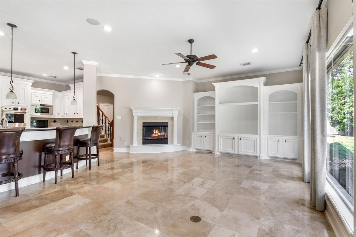 Fireplace, Interior, Kitchen, Pendant Lights, Recessed Lighting