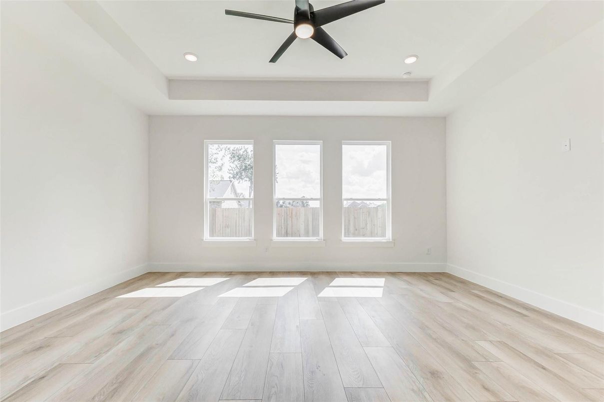 Empty room, Interior, Recessed Lighting, Wood Texture Flooring