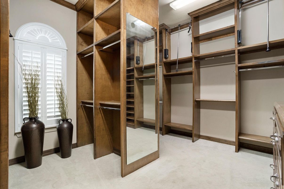 Interior, Walk-in Closets