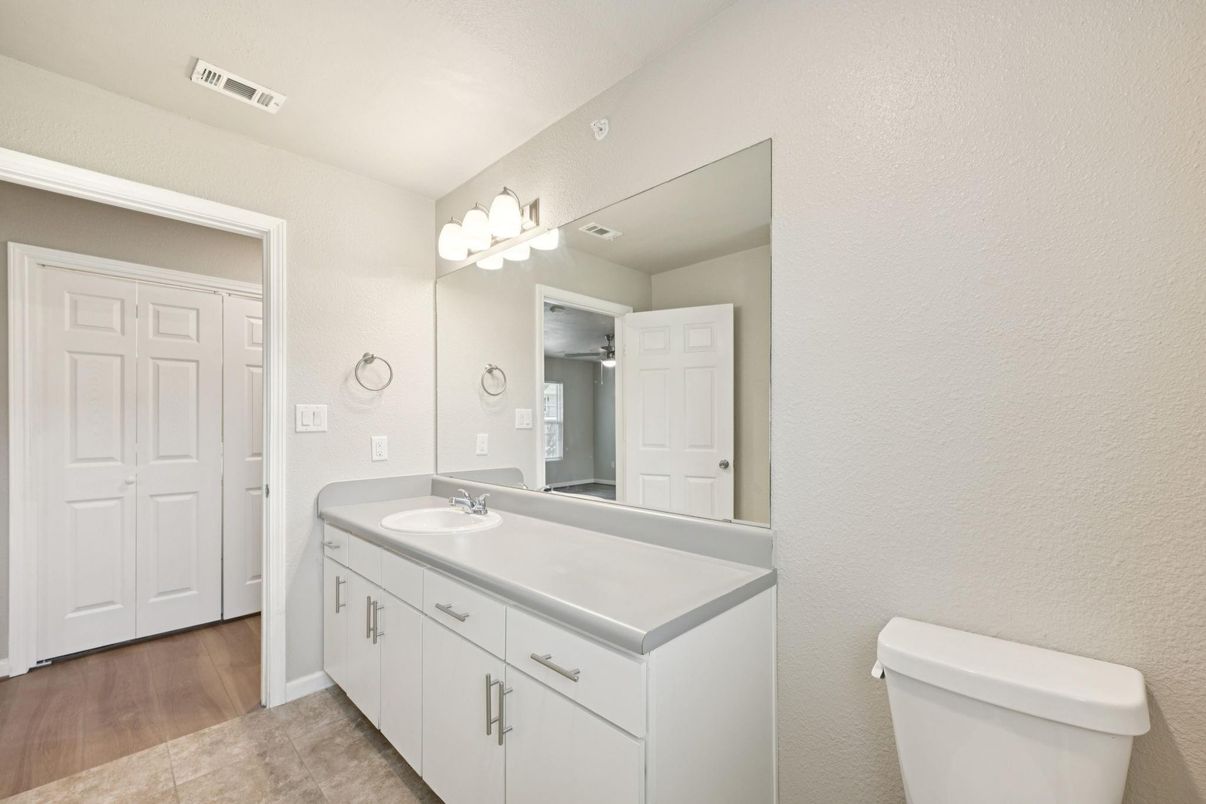 Bathroom, Dual Sink Vanities, Interior, Wood Texture Flooring