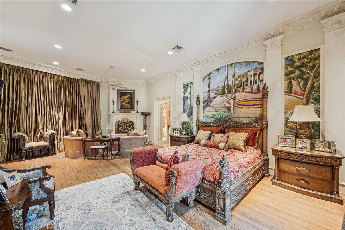 Bedroom, Fireplace, Interior, Living room, Recessed Lighting, Wood Texture Flooring