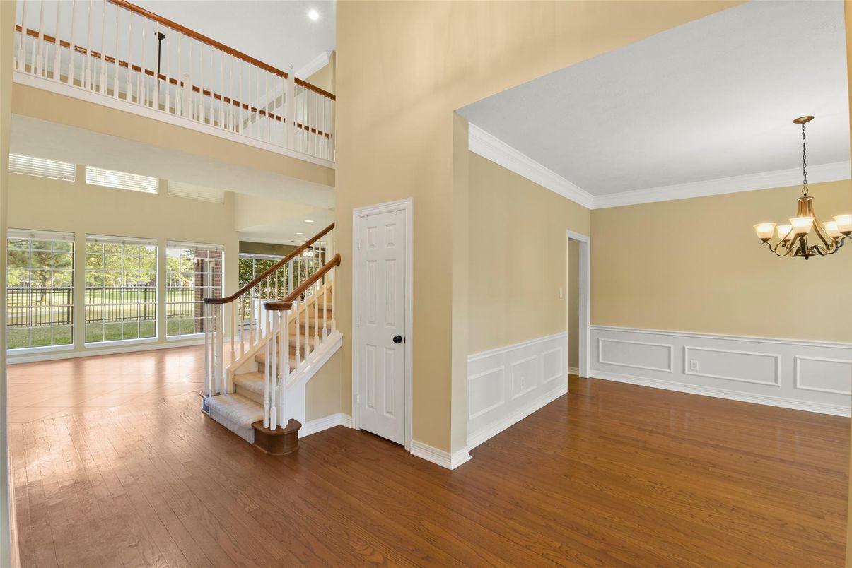 Chandelier, Interior, Recessed Lighting, Wood Texture Flooring