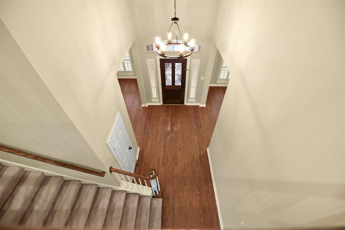Chandelier, Interior