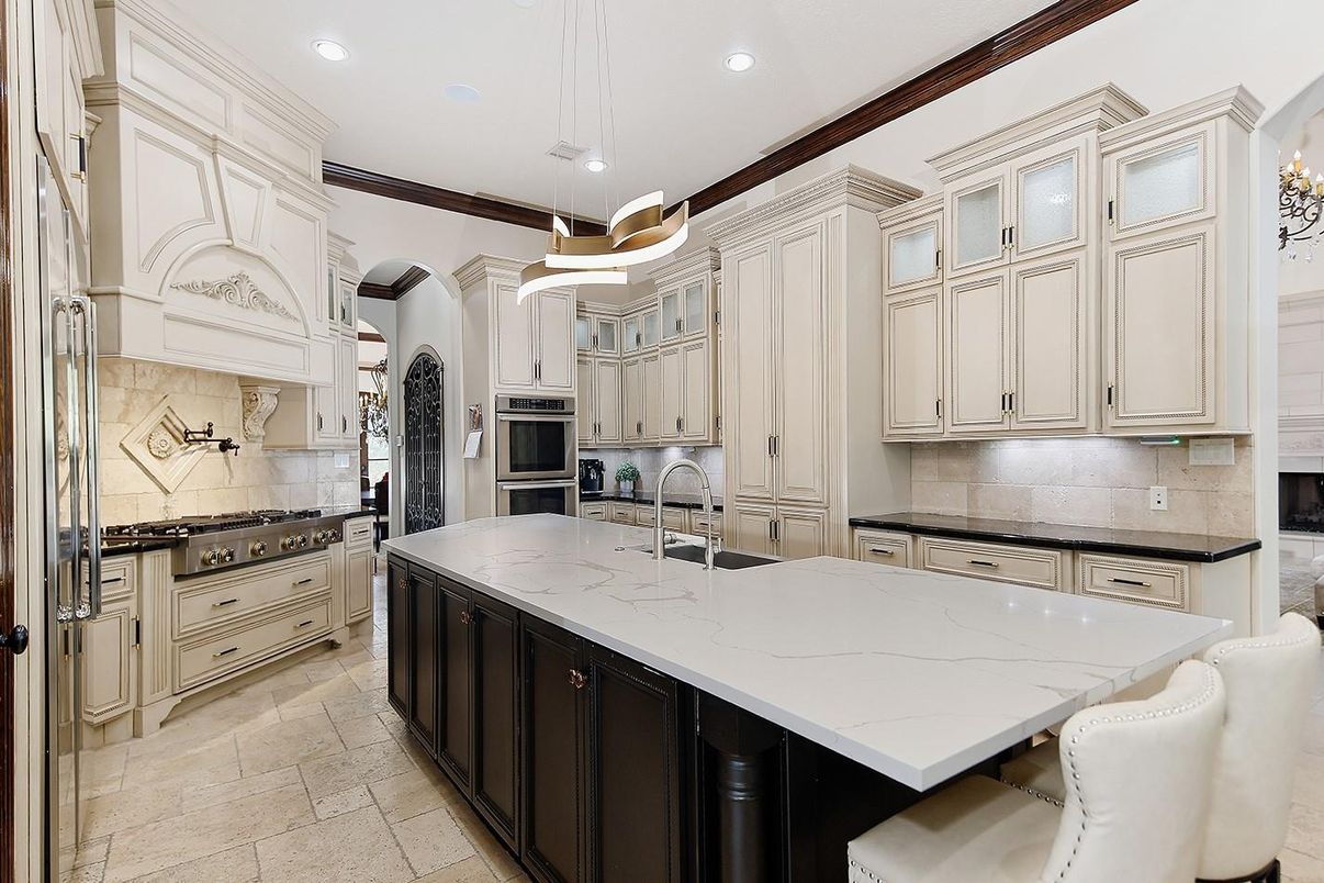 Interior, Kitchen, Pendant Lights, Recessed Lighting, Stainless Steel Appliances