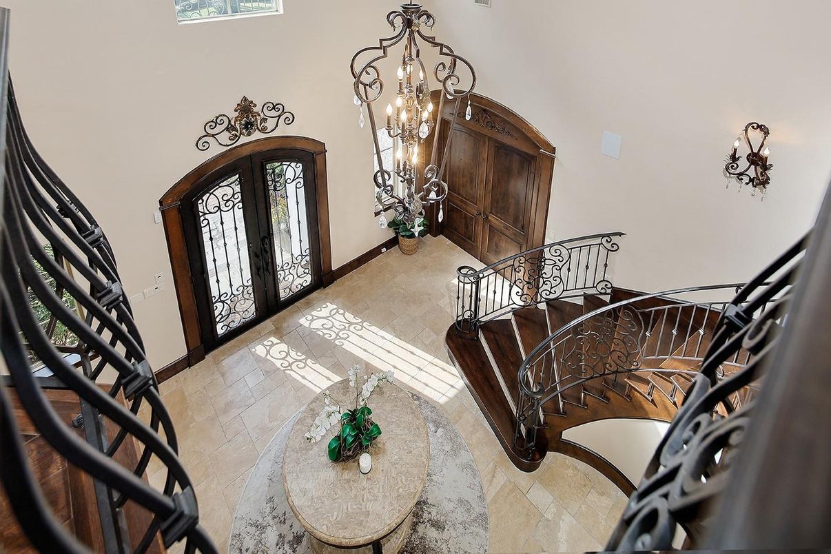 Chandelier, Dining room, Interior
